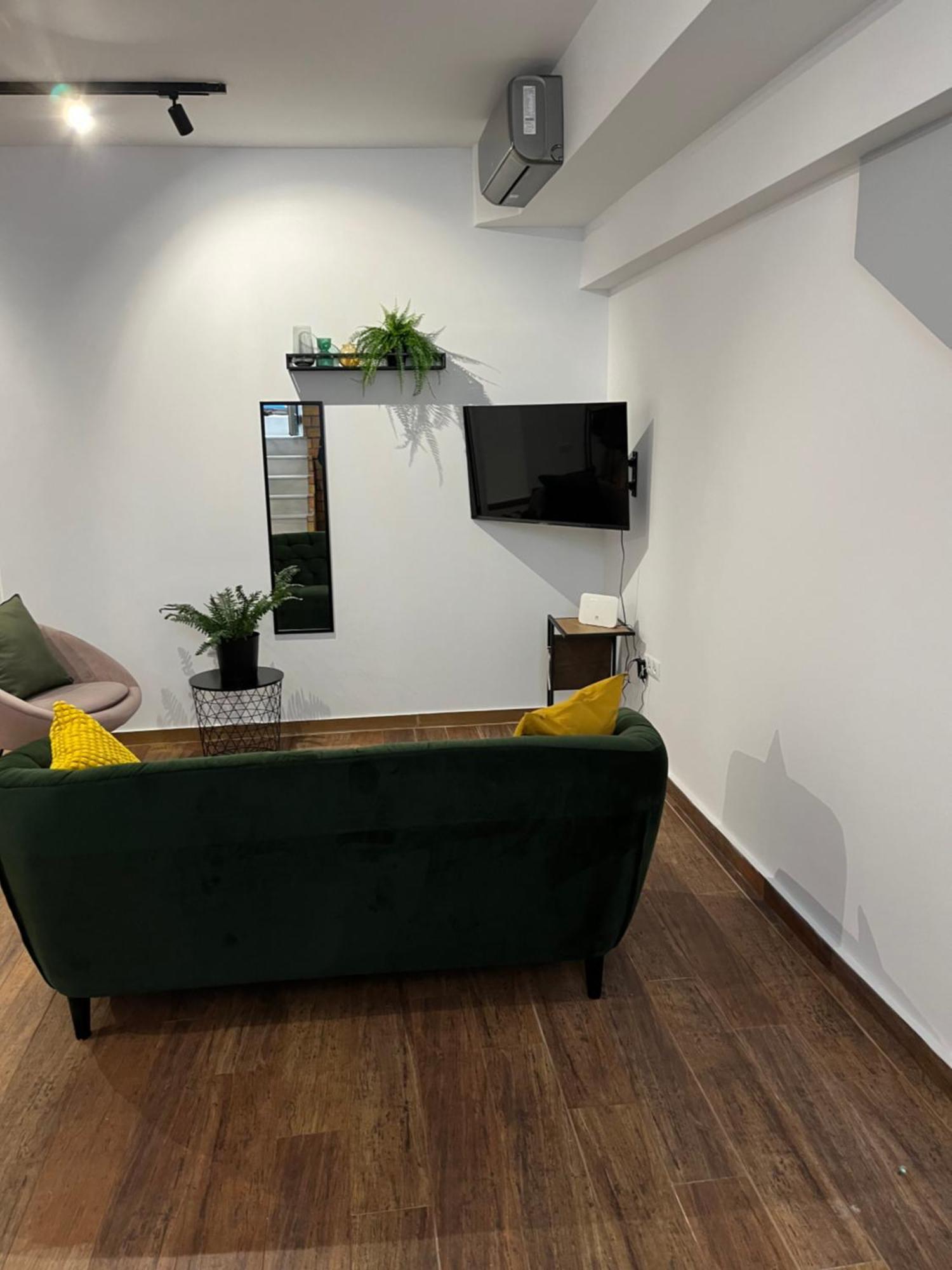 Industrial Studio / Alios 4 / Hilton Area أثينا المظهر الخارجي الصورة